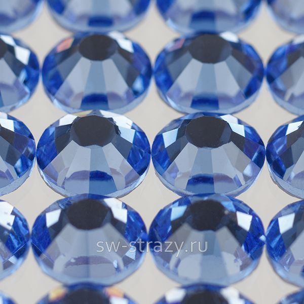 YHB 28 ss30 Light Sapphire F 106